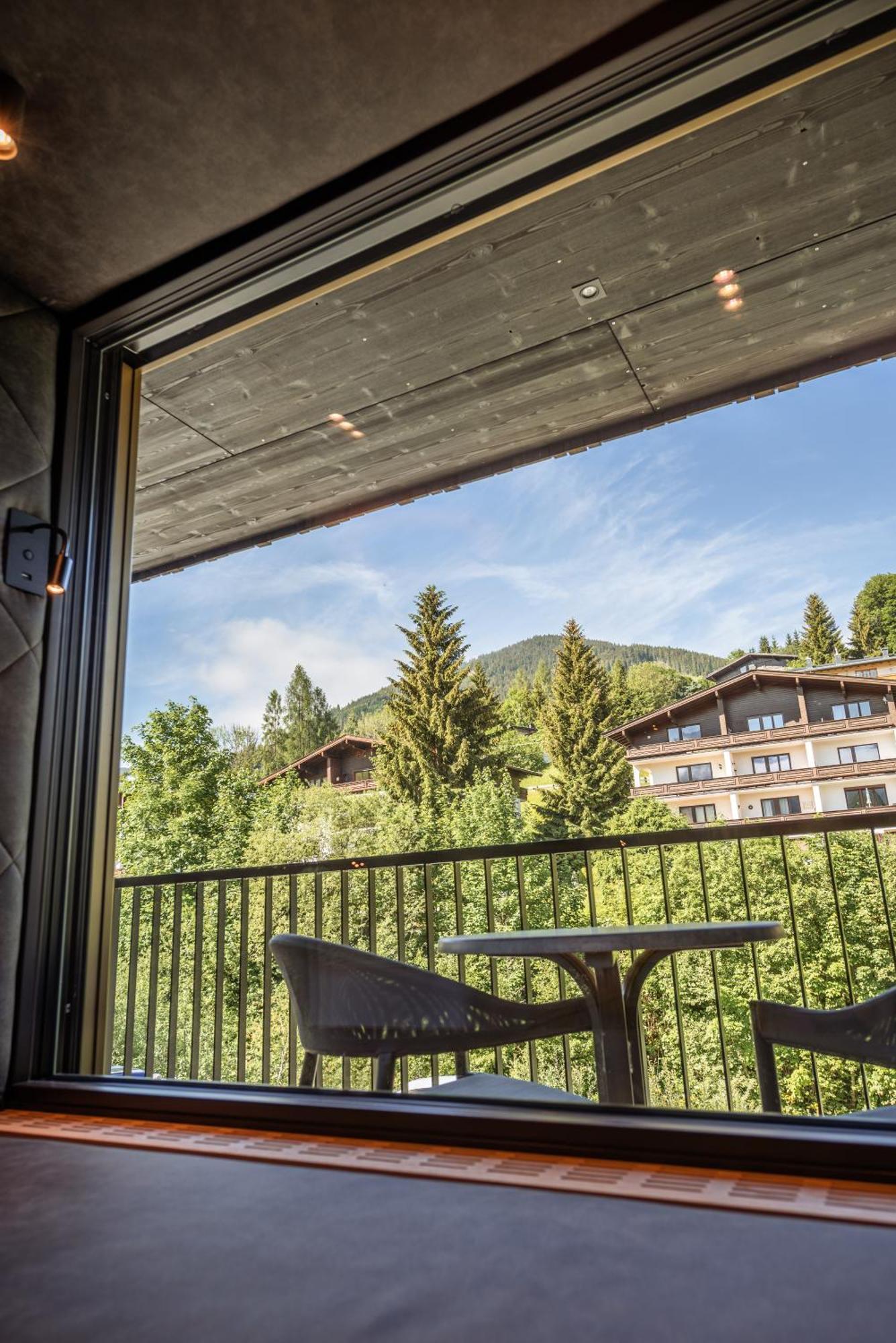 Hotel Lohningerhof Maria Alm am Steinernen Meer Rum bild