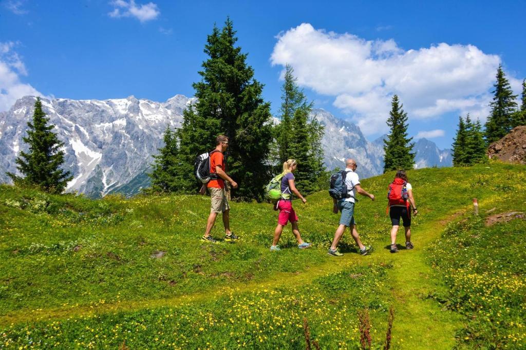 Hotel Lohningerhof Maria Alm am Steinernen Meer Exteriör bild